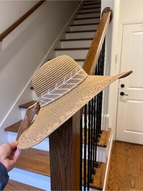 Women’s Tan Straw Sun Hat with White Embroidered Band